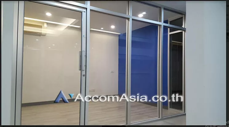  1  Office Space For Rent in petchkasem ,Bangkok BTS Bang Wa AA17032